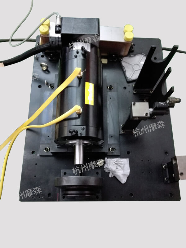 高轉(zhuǎn)速伺服電機在軍工直升機上的應(yīng)用.jpg 高轉(zhuǎn)速伺服電機在軍工直升機上的應(yīng)用.jpg